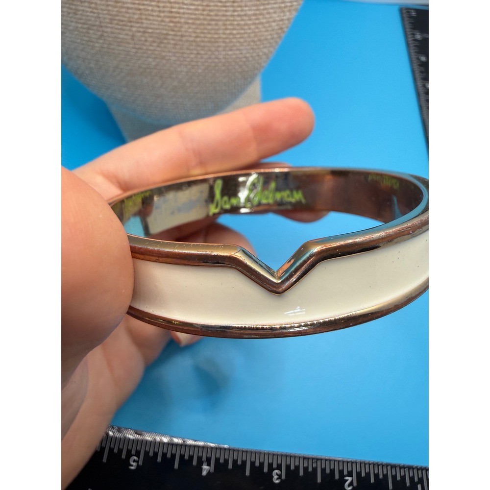 Sam Edelman Cream Enamel Gold Tone V Notch Bangle‎ Bracelet Stackable Accessory